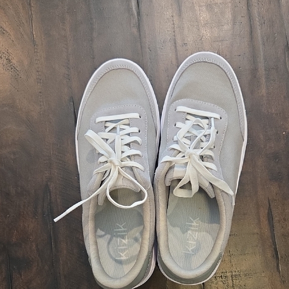 Kizik Women's Size 9.5 Wide Gray Canvas And Suede Slip-on Sneakers - Picture 13 of 13